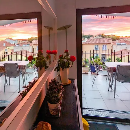 1br T2 54m2 Onde Marine 2nd Floor Lift Wifi Ac Parking Apartment Port Vendres